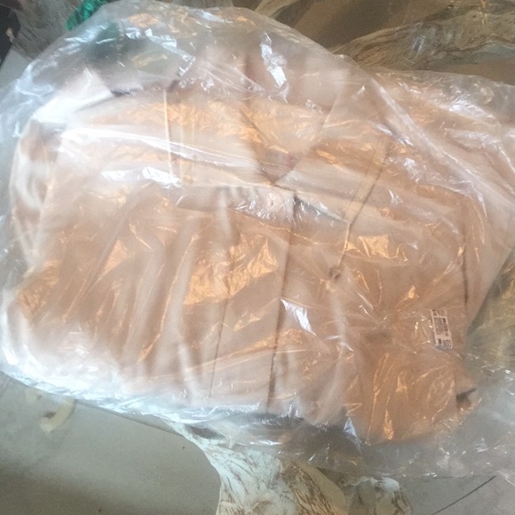 ⭐️host pickGourgeous coat from Brazilian - Picture 2 of 8